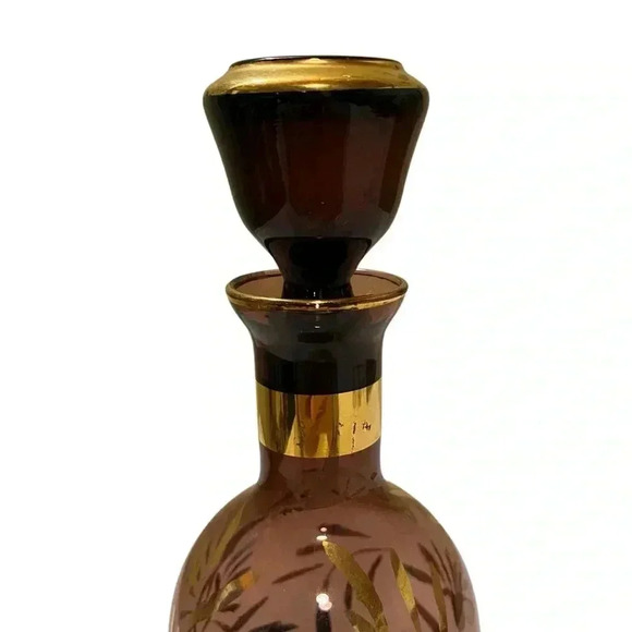 VGT Bohemian Czech Amethyst Gold Etched Ruby Glass Decanter & 2 Water Goblet - Picture 8 of 15